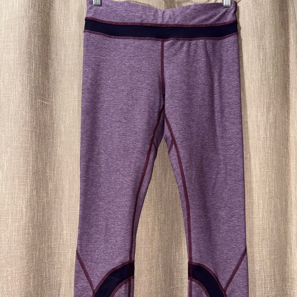 Lululemon Run: Inspire Crop II Leggings in Heathered Berry Yum Yum color Size 6